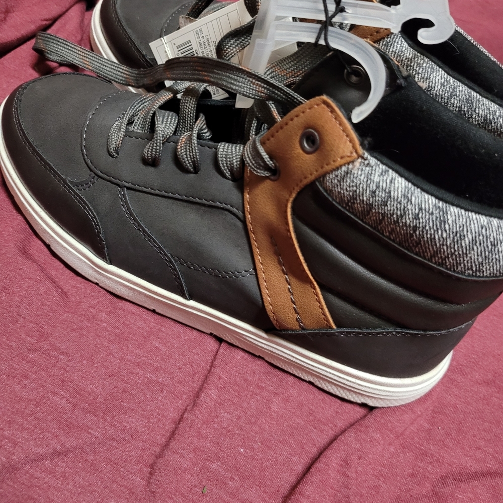 Kids Cat & Jack fashion shoe